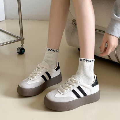 White shoes for women, thick soles, 2024 spring and autumn new Forrest training shoes, versatile casual sneakers, platform lace-up shoes