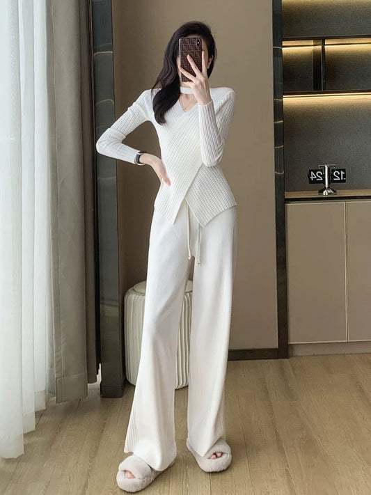 Casual fashion, age-reducing temperament, socialite's slim fit knitted top, sports wide-leg pants two-piece suit, women's autumn style, fashionable