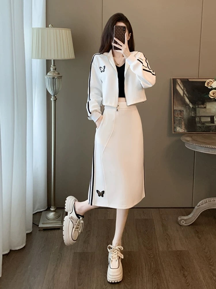 This year's popular beautiful suit skirts in autumn and winter are slim, elegant, casual and sports-style half-length skirts.