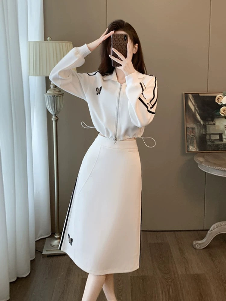 This year's popular beautiful suit skirts in autumn and winter are slim, elegant, casual and sports-style half-length skirts.