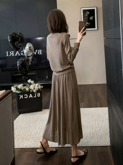 High-end fashionable knitted suit skirt in autumn and winter, slim and fashionable, age-reducing, casual temperament, sweater skirt, two-piece set