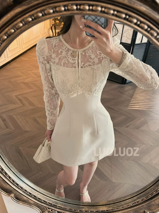 LUOLUOZ【Moonlight White Tea】High-end temperament beautiful lace long-sleeved waist short dress jF995