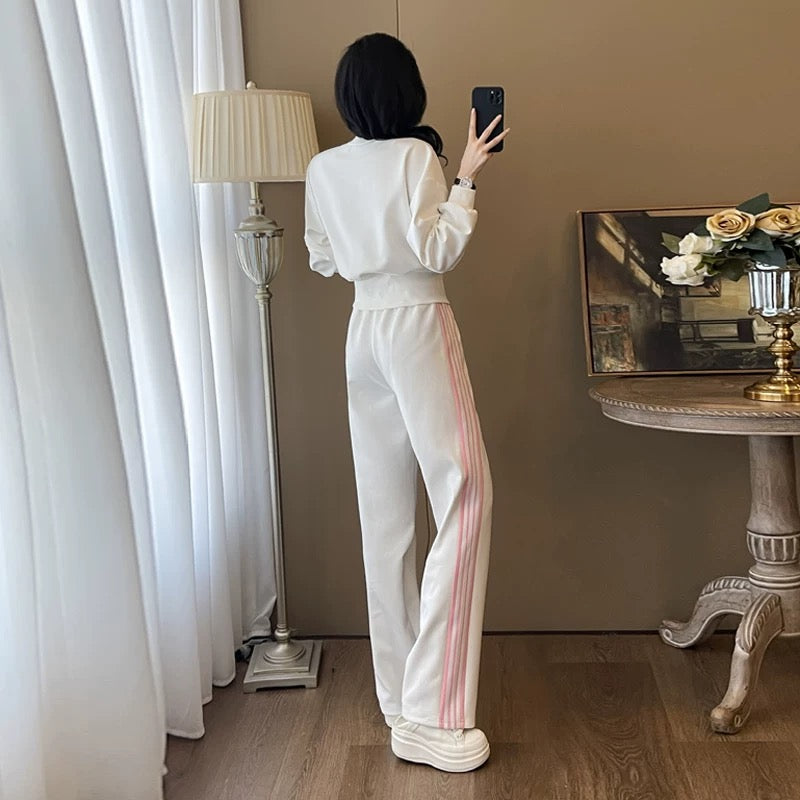 White high-end sports casual suit for women, autumn fashion, fashionable Internet celebrity street sweatshirt, trousers, slimming two-piece set