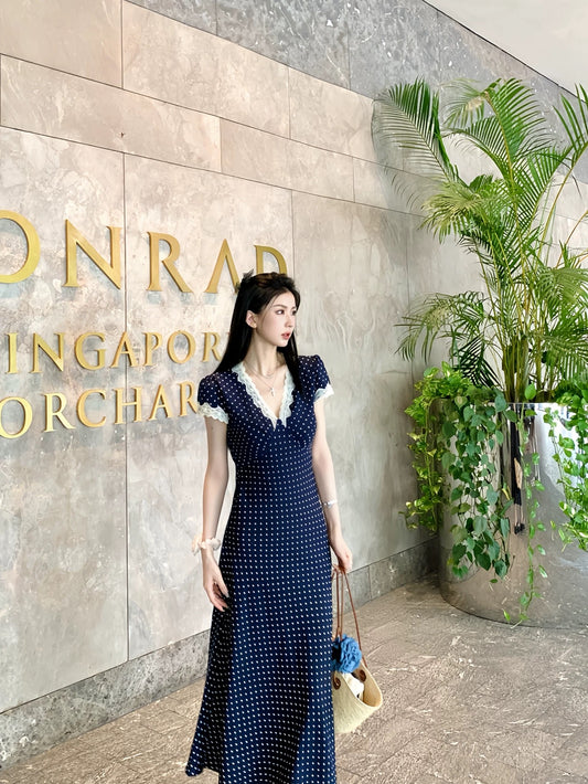 Little Elephant [Dunai Garden] Retro lace V-neck polka-dot dress with slim waist and long fishtail skirt