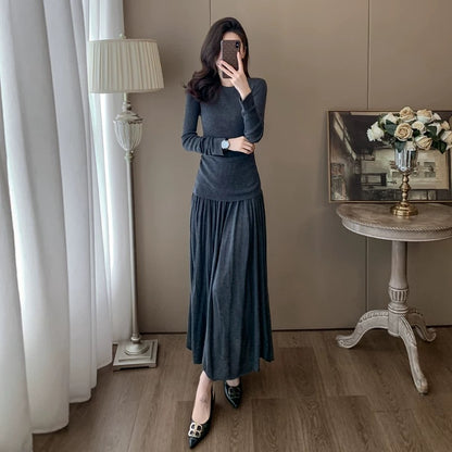 A complete set of early autumn outfits, fashionable and youthful, high-end knitted pleated skirt, casual two-piece suit for women