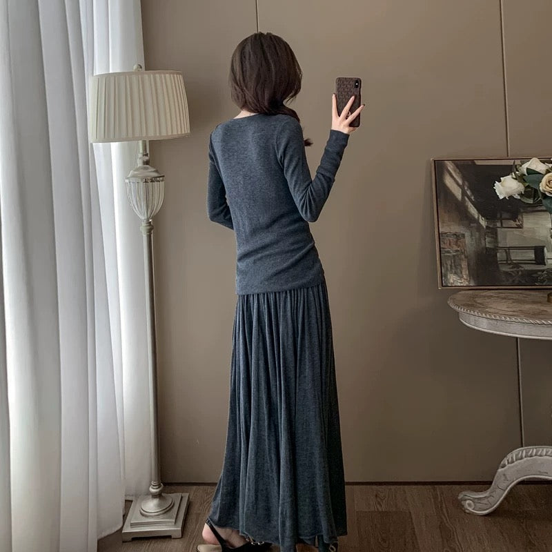 A complete set of early autumn outfits, fashionable and youthful, high-end knitted pleated skirt, casual two-piece suit for women