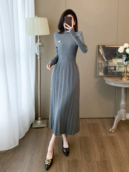 Gray knitted dress for women in autumn and winter, slimming with bottoming sweater, long skirt, high-end, super pretty and elegant skirt