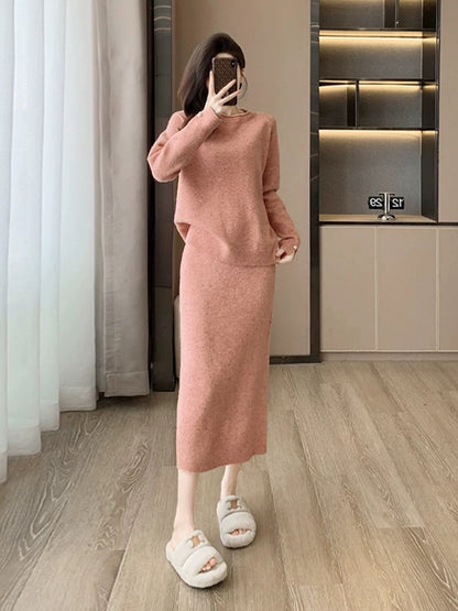 Pink knitted skirt suit for women in autumn and winter, fashionable street style, age-reducing temperament, high-end sweater, half skirt, two-piece set