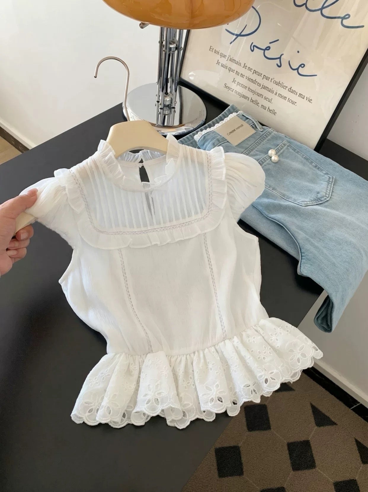 Stay Awake's must-have item~ French-style ruffled short-sleeved lace blouse, women's design, fitted waist top