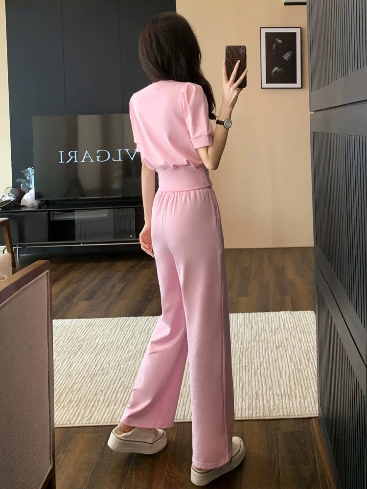 Pink sports and leisure suit for women summer 2024 new fashion age-reducing internet celebrity short-sleeved wide-leg pants two-piece set with western style