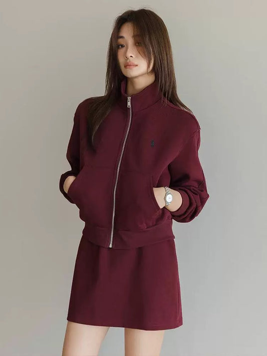 Wang Fei's burgundy casual sports suit skirt for women, a complete set of autumn wear, zipper sweatshirt, short skirt