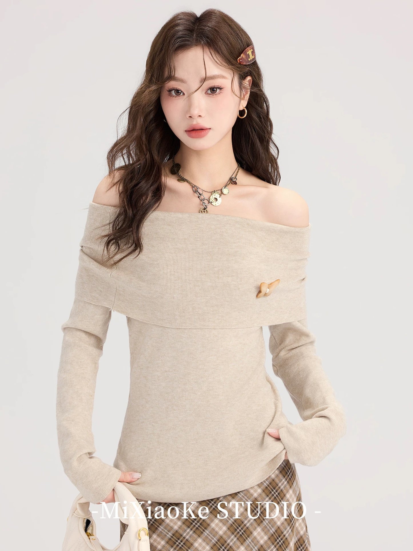 Mi Xiaoke French retro lapel one-shoulder sweater for women in early autumn 2025 new hot girl slim fit top