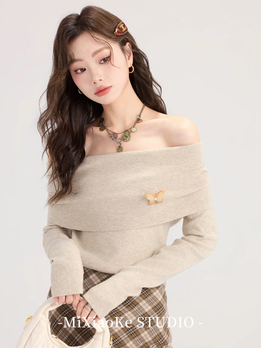 Mi Xiaoke French retro lapel one-shoulder sweater for women in early autumn 2025 new hot girl slim fit top