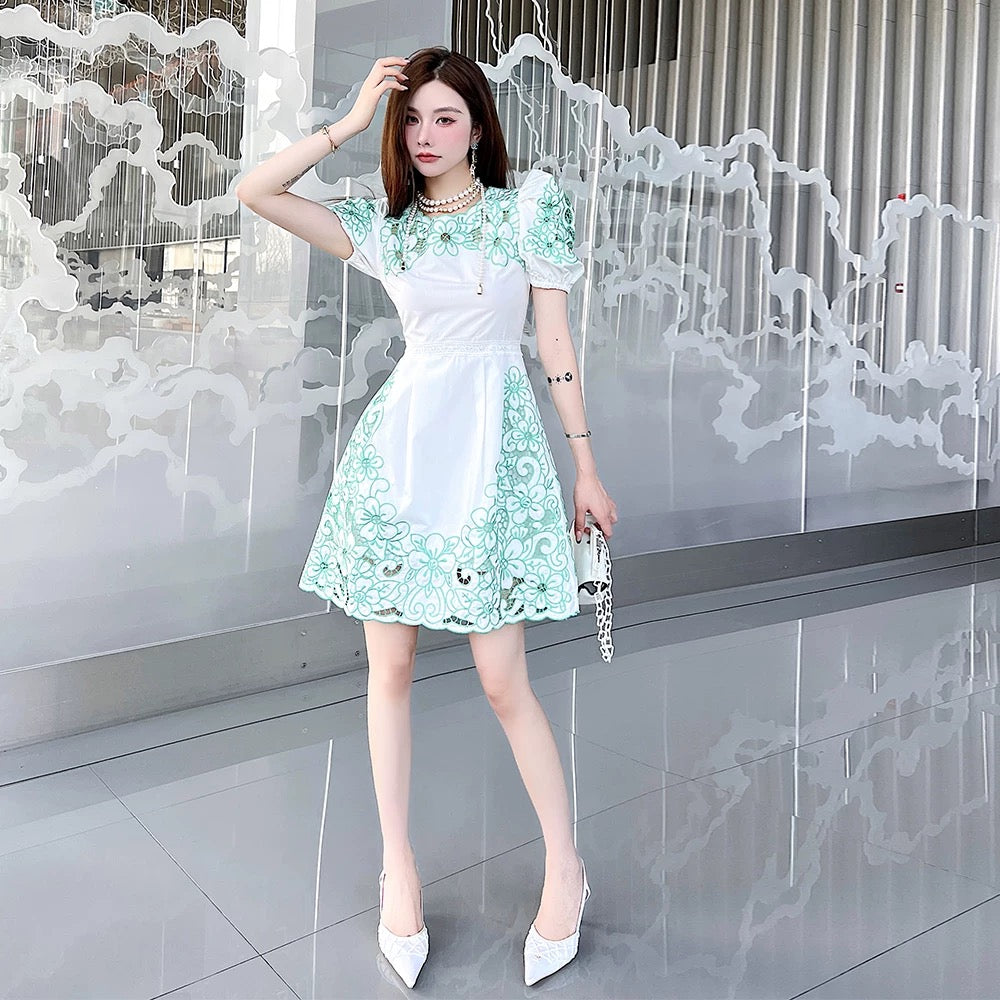 Summer 2025 new women's white A-line skirt temperament puff sleeves chic pure cotton high-grade embroidered dress