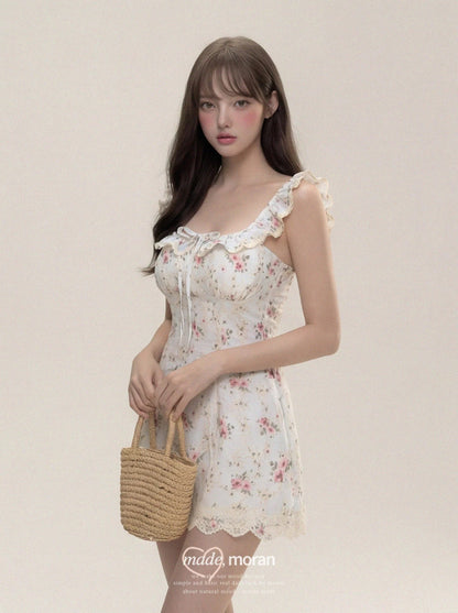 2026 New French-Style Floral Print Dress for Women, Summer Style, Slim Fit, Waist-Defining, Pretty Spaghetti Strap Dress, Cute and Sweet