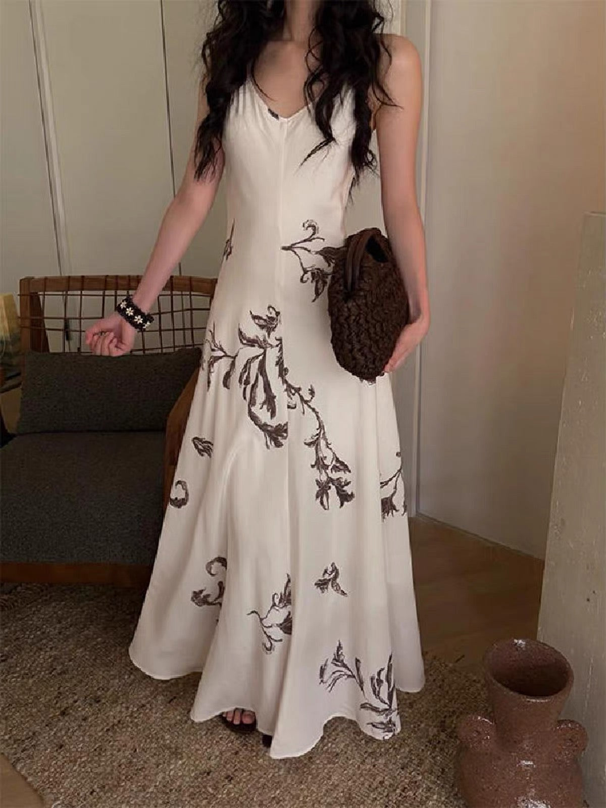 New Arrival: French-style elegant Tencel printed camisole dress with a waist-cinching design.