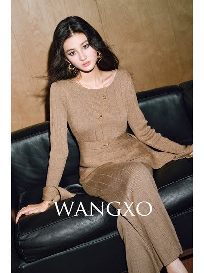 WANGXO｜Soft wool with gold thread embellishment｜Breathable eyelet craftsmanship｜Slant-collar stitching knitted suit