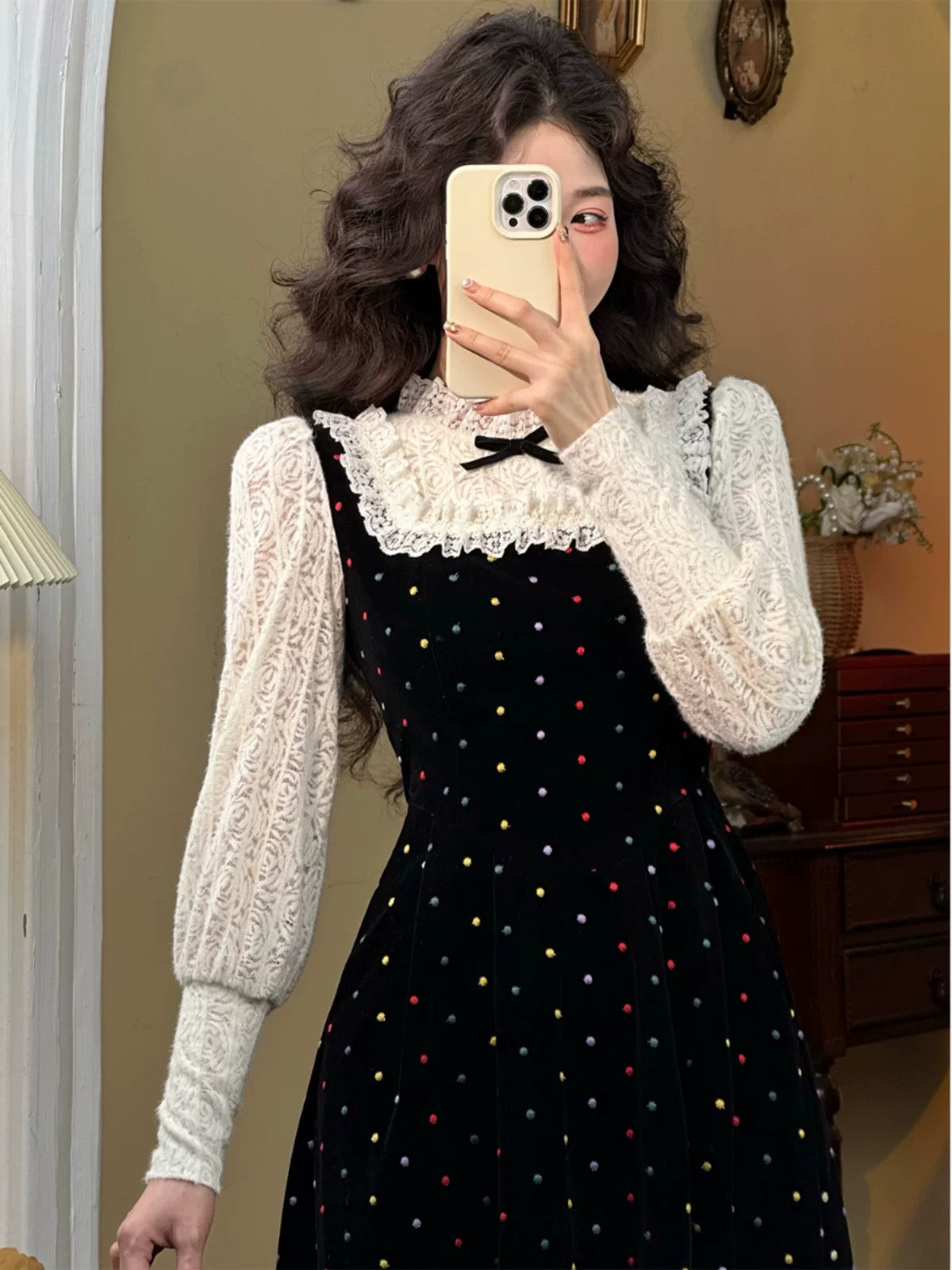 Mrs. Xiao's French Hepburn style starry velvet lace stitching fake two-piece dress for women