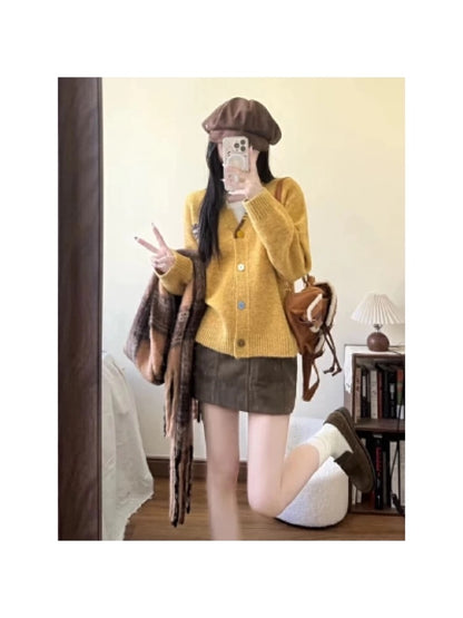 Yellow sweater coat knitted V-neck knitted cardigan short skirt autumn and winter lazy senior petite two-piece suit