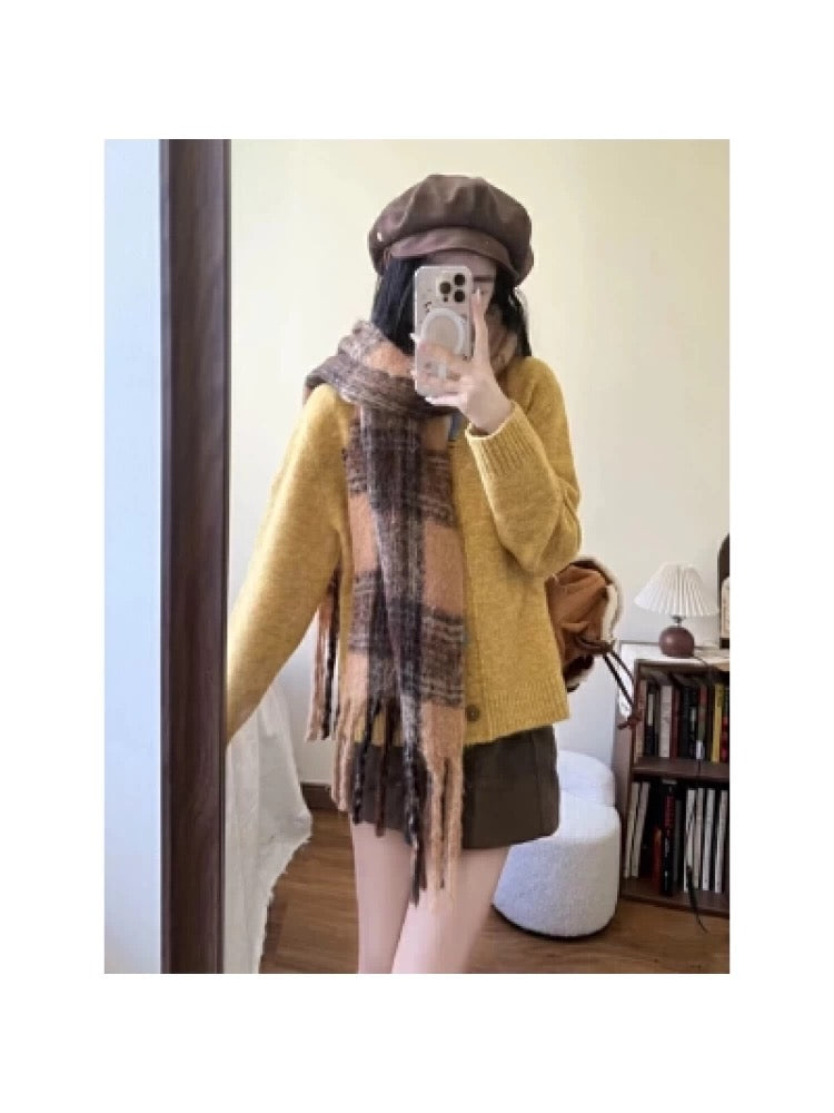 Yellow sweater coat knitted V-neck knitted cardigan short skirt autumn and winter lazy senior petite two-piece suit