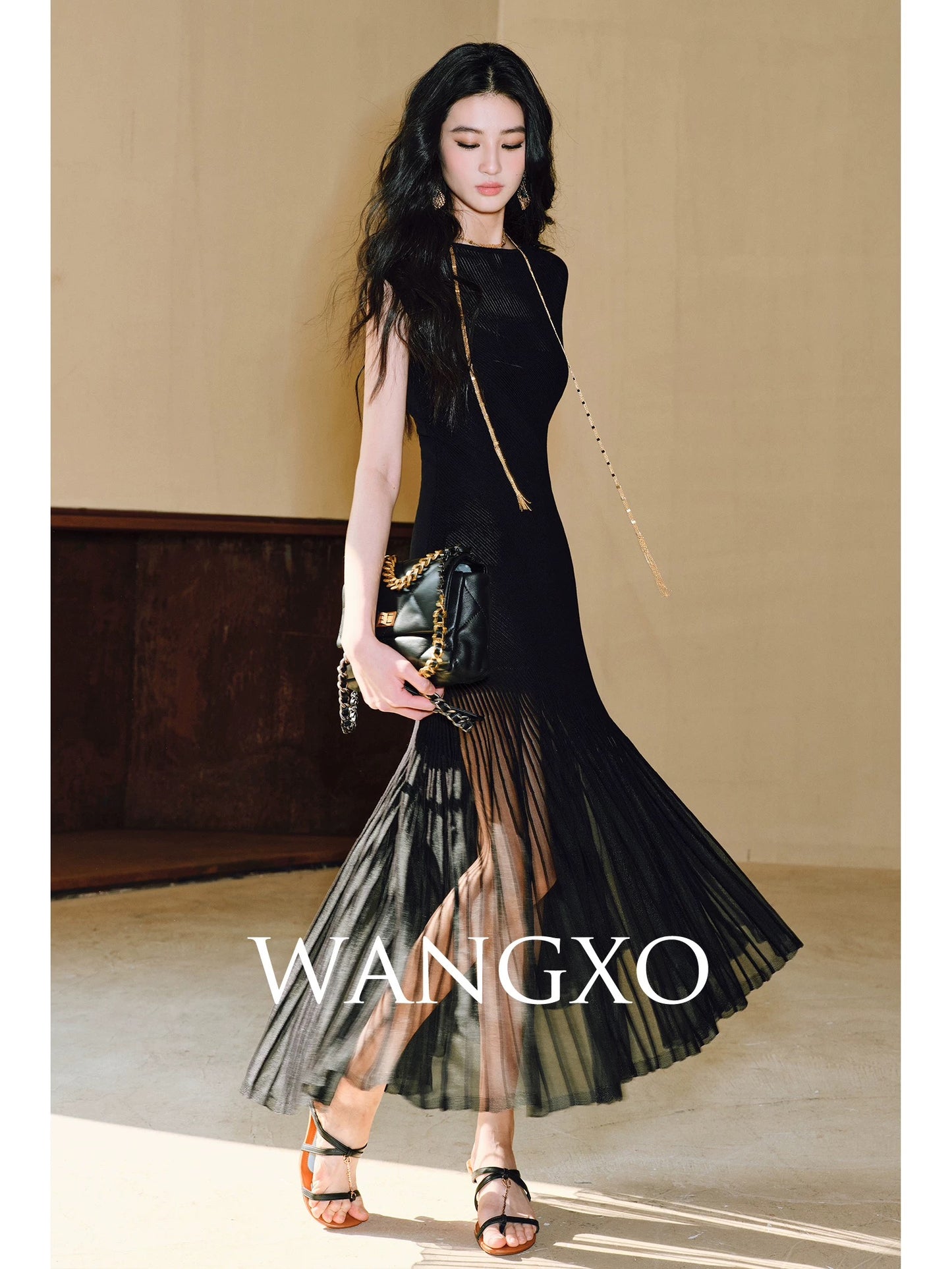 WANGXO｜Custom-woven cool silk organza stitching｜Light and flowing｜Slim fit shoulder dress with flared hem