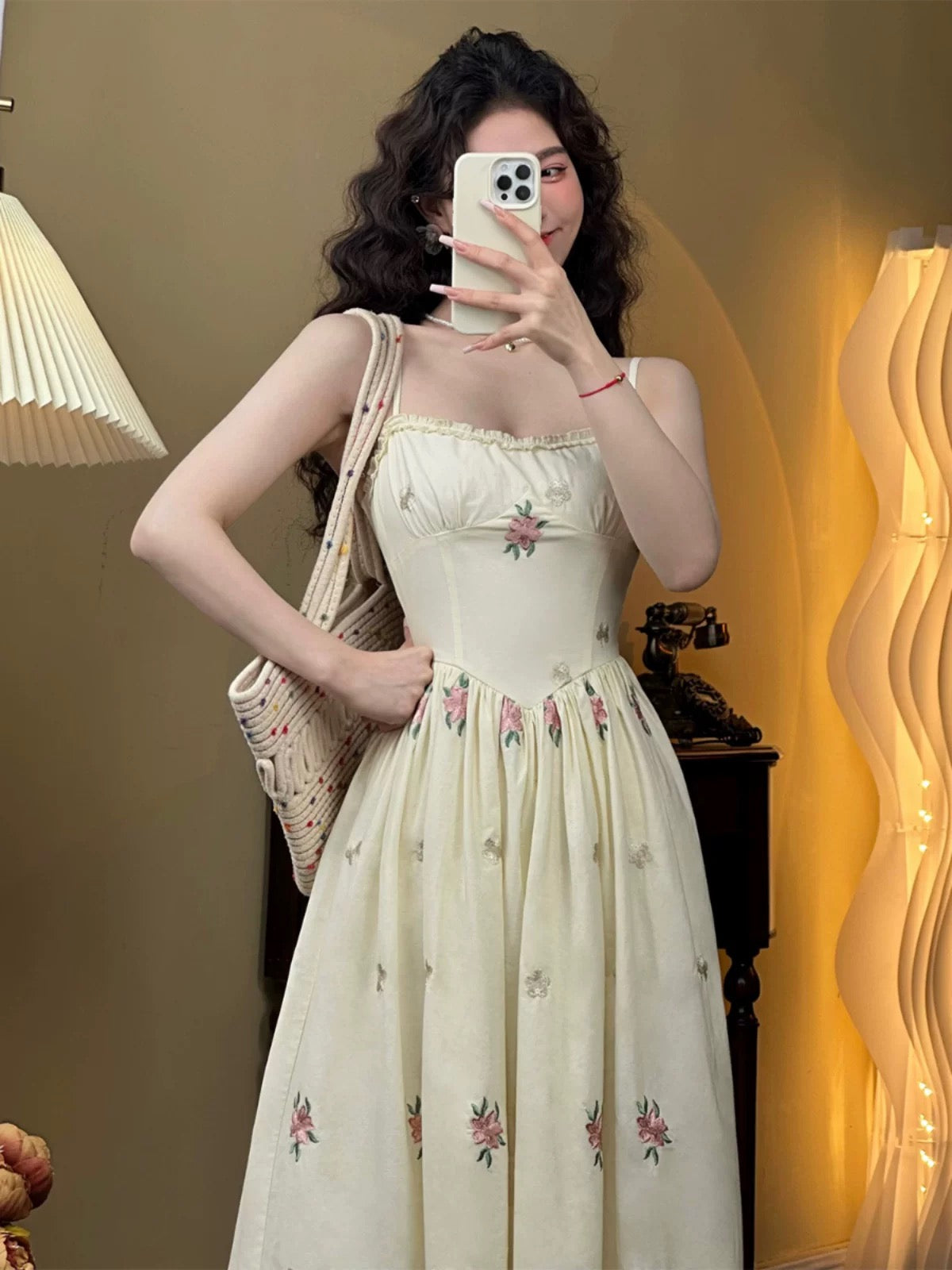 Mrs. Xiao [Junior Teacher] Apricot tea break suspender dress French retro embroidery temperament seaside fairy dress for women