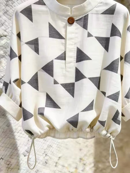 Store-stock item: Women's casual short-sleeved shirt featuring a geometric print—a loose, slimming new style for Summer 2026.