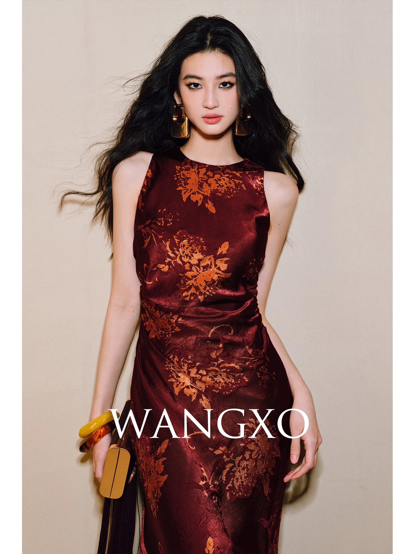 WANGXO｜Strongly twisted double-sided mercerized silk cut flowers｜Hand-made pleats｜Stand-up shoulder-cut A-line dress