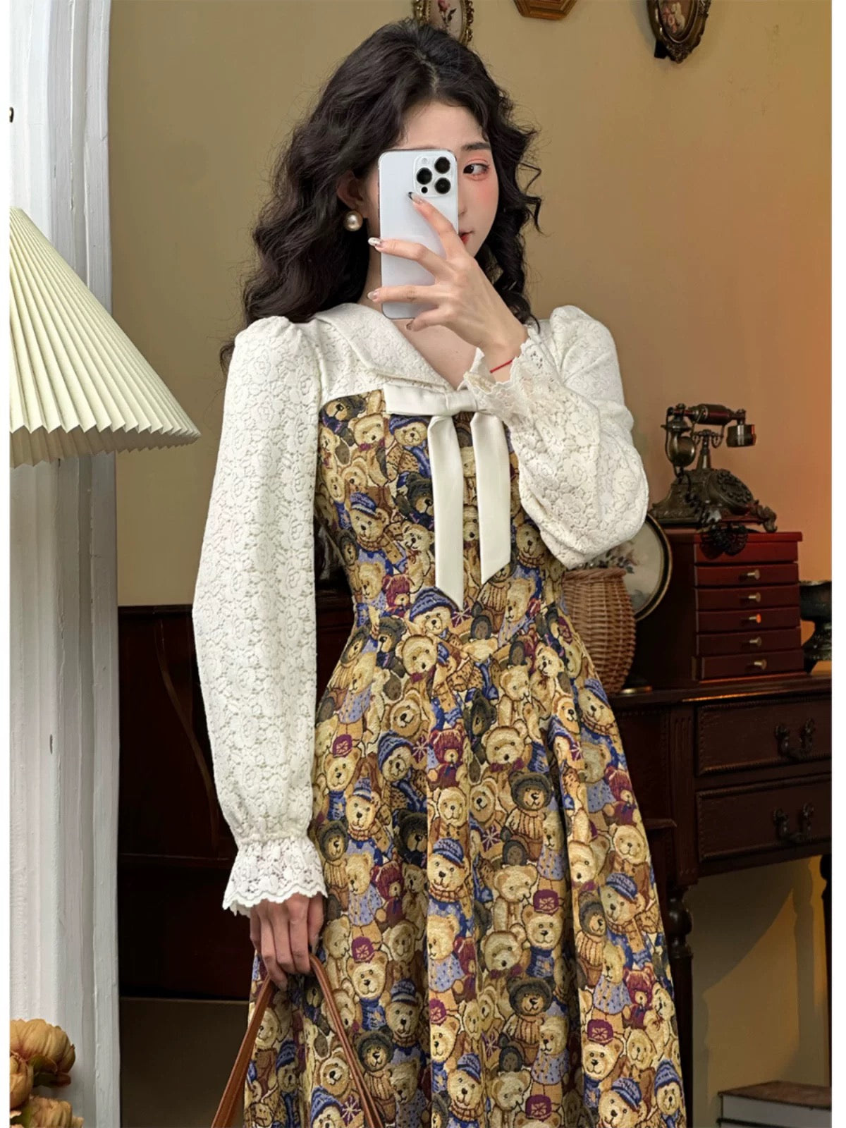 Mrs. Xiao's new French lace splicing lace-up waist skirt temperament jacquard autumn and winter long-sleeved dress for women
