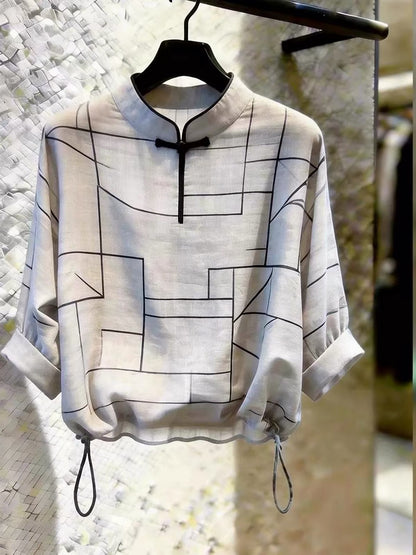Store-exclusive item: 2026 Summer new arrival—a Korean-style, loose-fitting, versatile striped top with a stand collar; soft, elegant, and premium in quality.