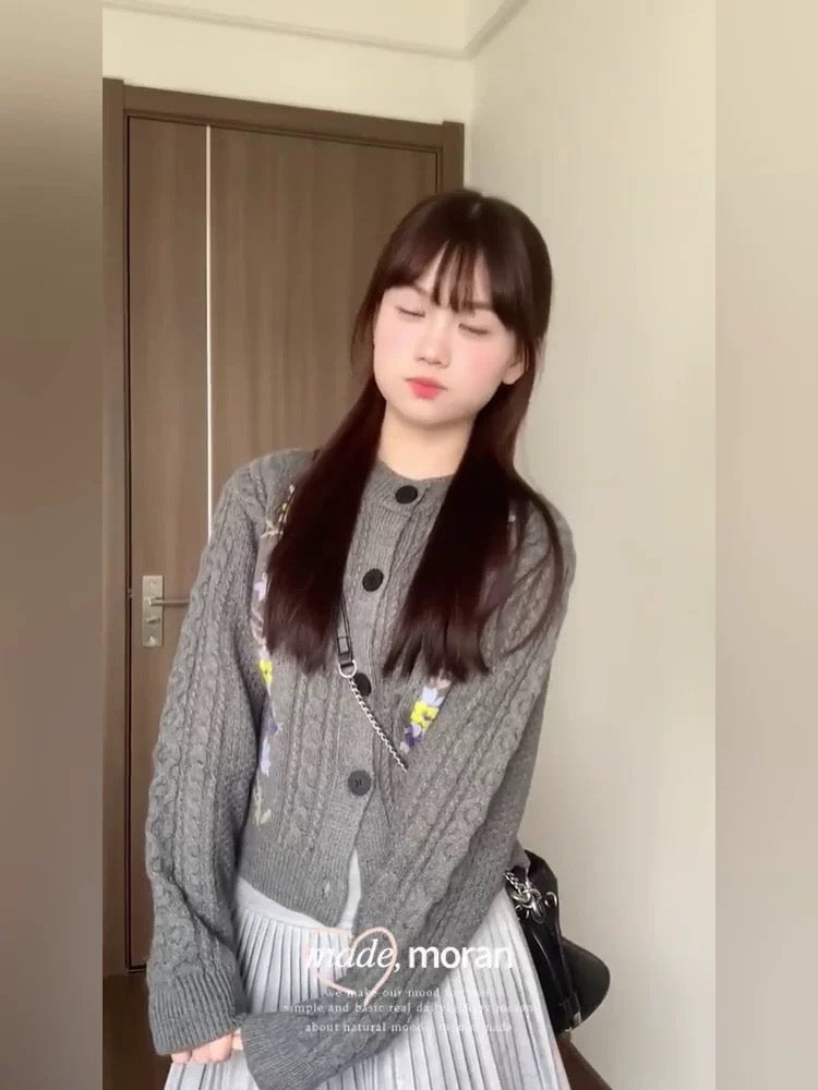 Fair Isle Sweater Lazy High-end Embroidered Flower Gray Knitted Cardigan Jacket Short Skirt Two-piece Set Autumn and Winter
