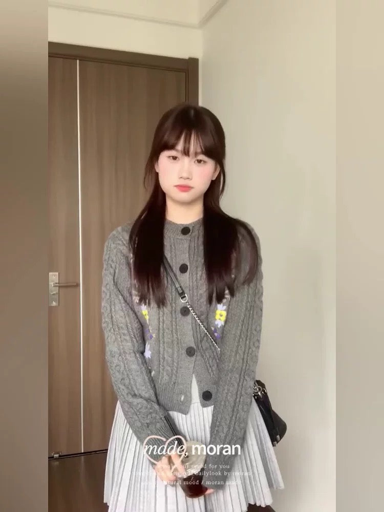 Fair Isle Sweater Lazy High-end Embroidered Flower Gray Knitted Cardigan Jacket Short Skirt Two-piece Set Autumn and Winter