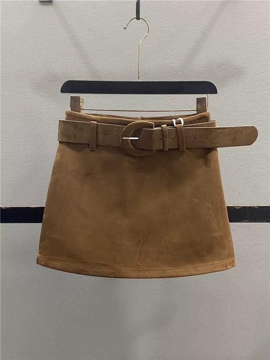 American retro suede midi skirt for women, 2025 autumn/winter new style, anti-exposure, slimming, sexy A-line bodycon mini skirt.