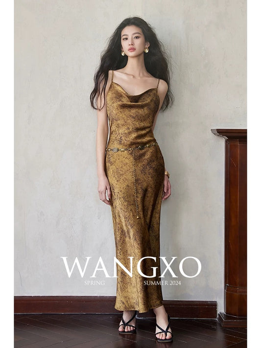 WANGXO｜Delicate and shiny satin with slightly wrinkled texture｜45 degree bias cut｜Golden sling collar suspender dress for women