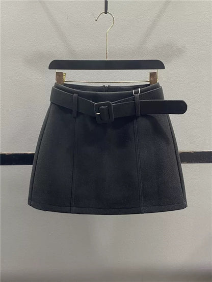 Women's grey wool midi skirt, 2025 autumn/winter new style, versatile, fashionable, high-waisted, slimming A-line bodycon mini skirt.