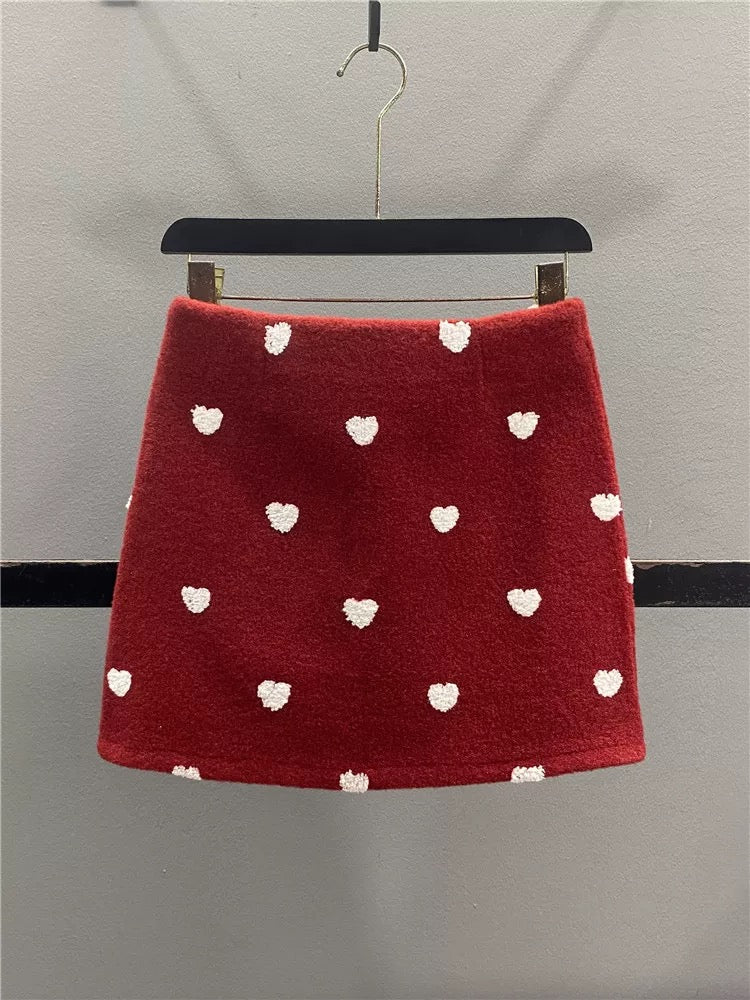 Red heart-patterned wool midi skirt, women's 2025 autumn/winter new Korean style, age-reducing, slimming, versatile A-line bodycon mini skirt.