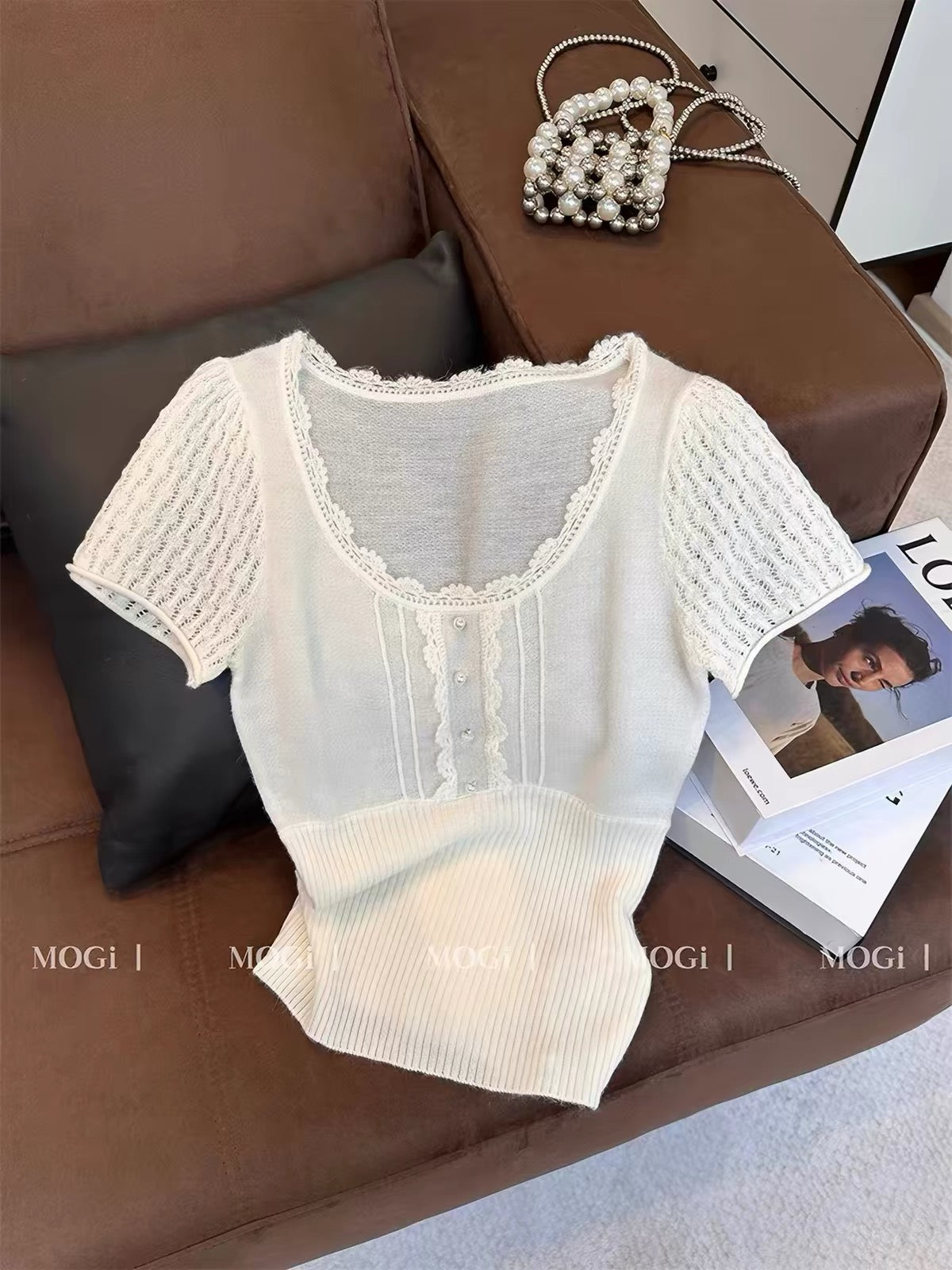 French-style U-neck lace-trimmed knit short-sleeve top for women—a new Spring/Summer arrival featuring a sophisticated, slim-fit, and versatile design that exudes an elegant yet alluring charm.