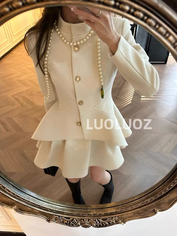 LUOLUOZ [Camellia Messenger] Fashionable and luxurious design top + short skirt two-piece set JF407
