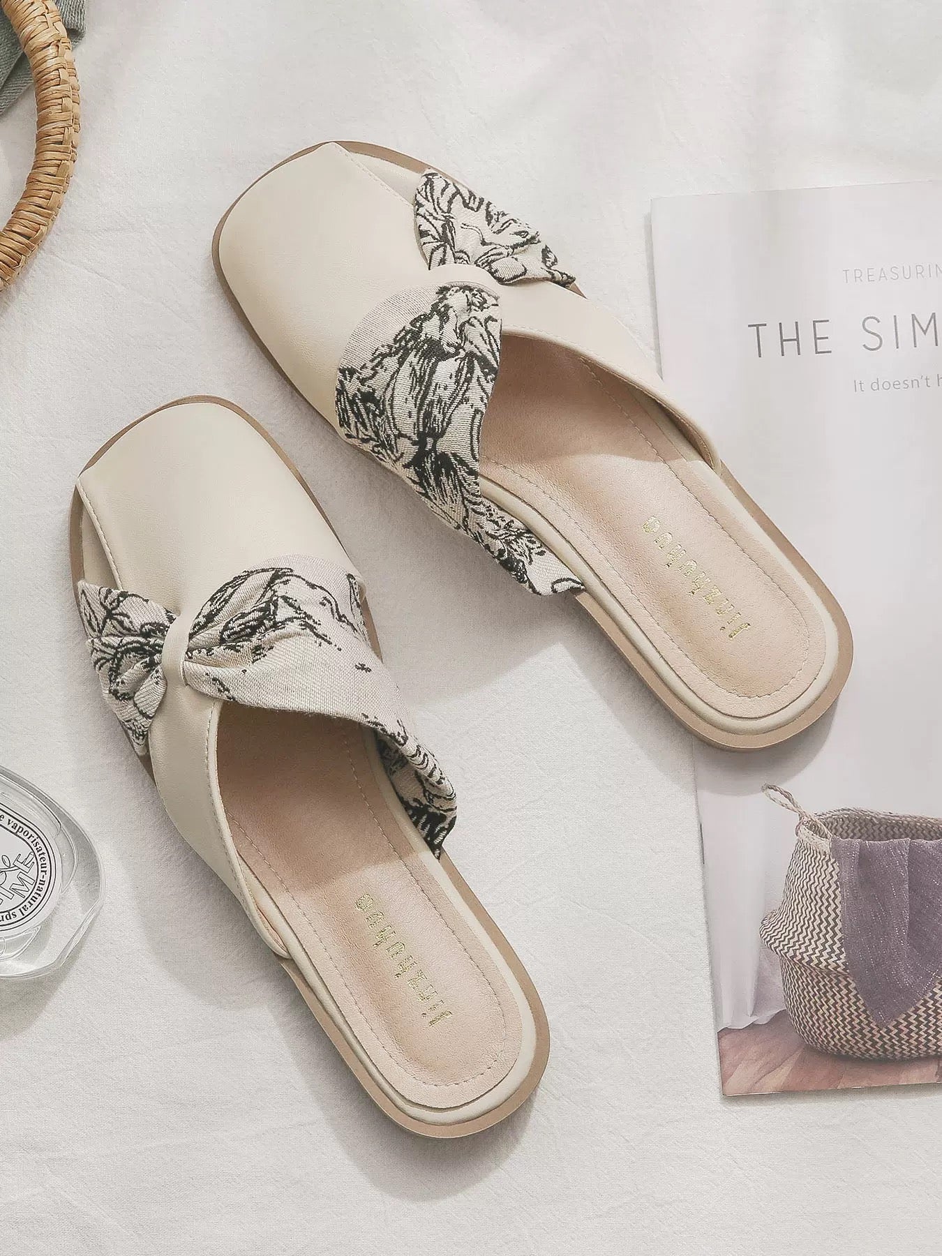 Sheepskin version ~ Evening wind gentle no heel lazy one-step flat French temperament closed head half slippers women summer