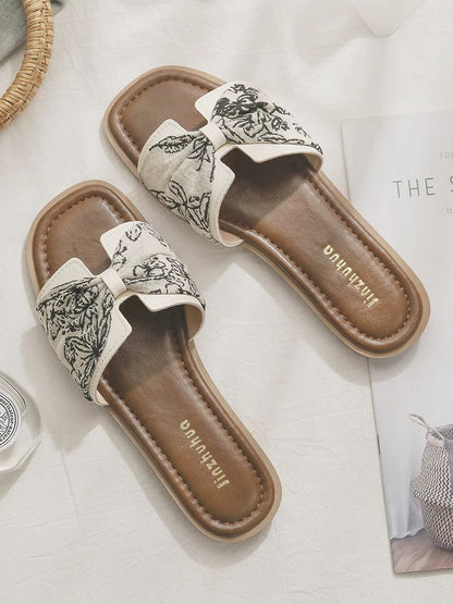 Sheepskin version ~ Beautiful French flat-soled with skirts for going out small sandals for women 2025 new summer outdoor wear fashion