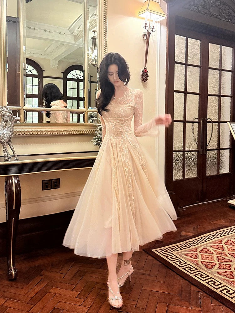 GJFD [Brown Mountain and Wild] French retro long-sleeved lace dress, high-end, niche and elegant long dress