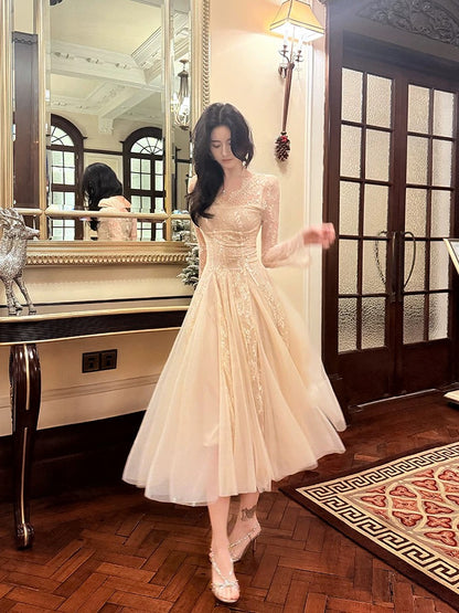 GJFD [Brown Mountain and Wild] French retro long-sleeved lace dress, high-end, niche and elegant long dress