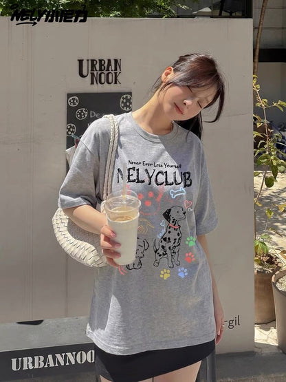 Unisex Loose-Fit Crew-Neck T-Shirt with Puppy & Letter Print – Casual, Versatile, and Flattering Basic Short-Sleeve Tee for Students