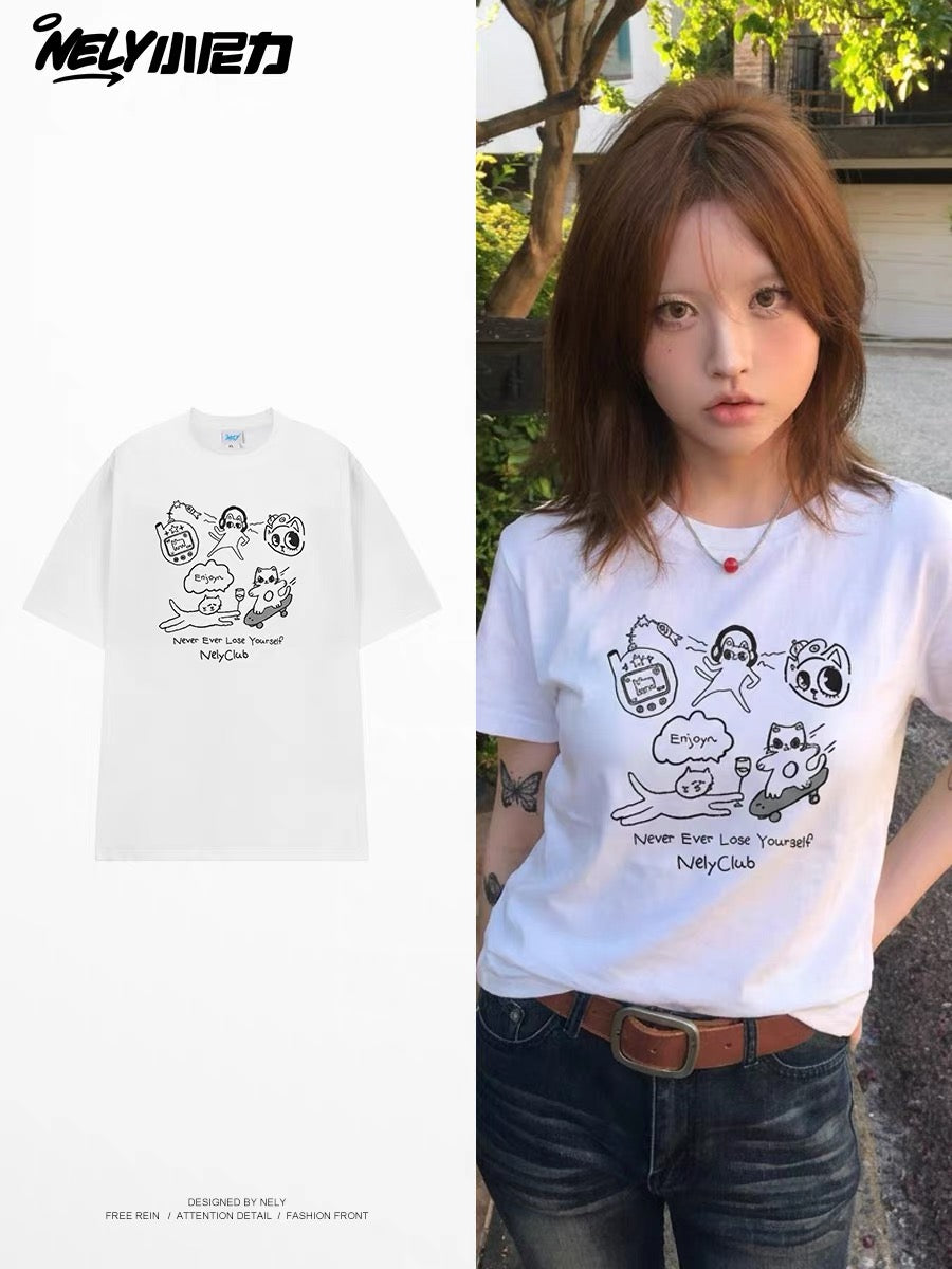 Unisex Loose-Fit Casual Crew-Neck T-Shirt with Playful Hand-Drawn Cat Cartoon Print