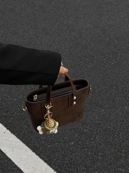 Bags for women 2024 new high-end texture niche design autumn and winter retro versatile crossbody bag portable bucket bag