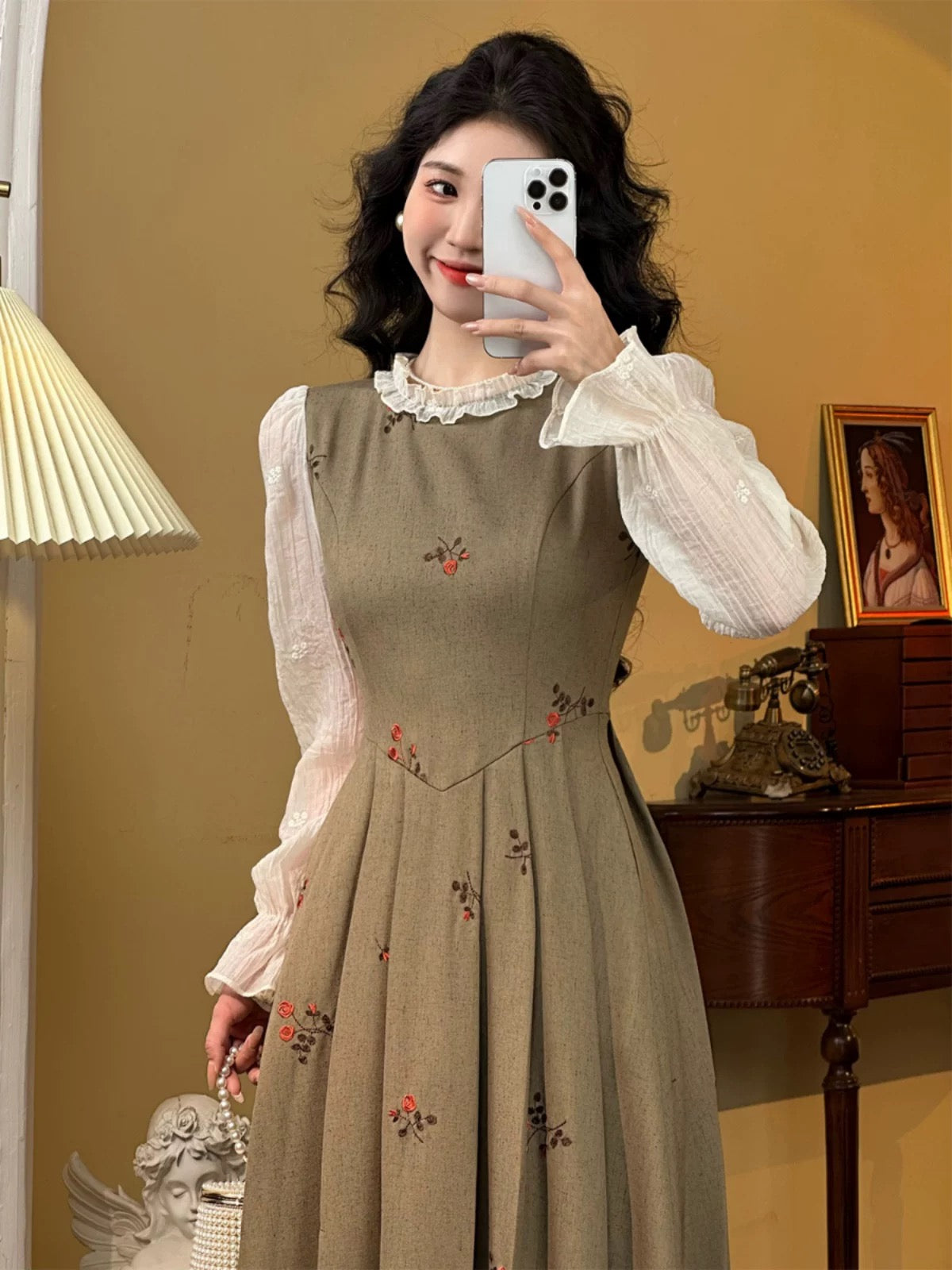 Mrs. Xiao [Xifu Begonia] French retro Hong Kong style suspender skirt fake two-piece dress for women to slim down the waist in summer