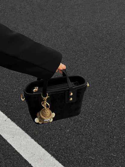 Bags for women 2024 new high-end texture niche design autumn and winter retro versatile crossbody bag portable bucket bag