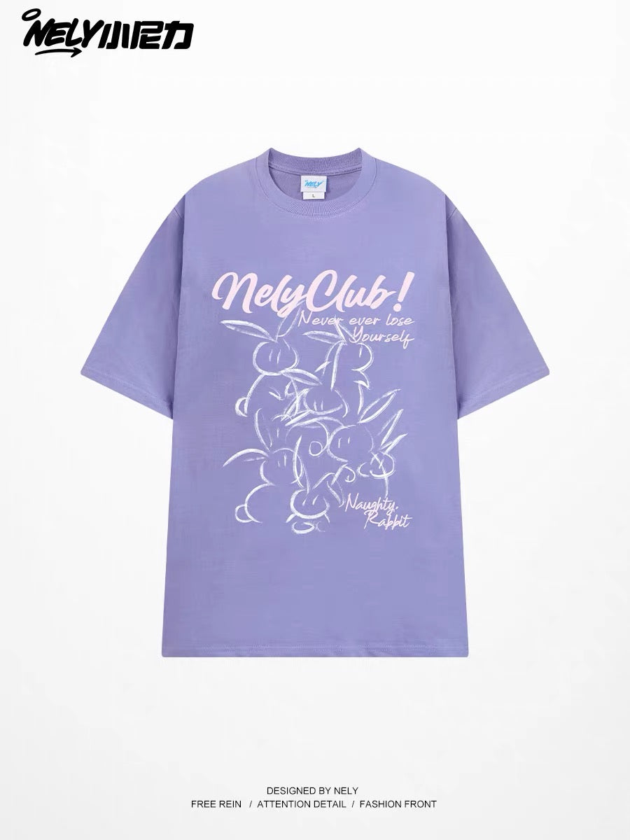 Loose-fit, vintage-style, versatile basic short-sleeve T-shirt featuring a hand-drawn rabbit and letter print and a round neckline.