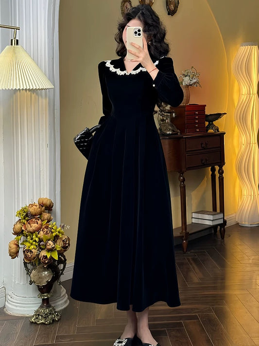 Mrs. Xiao's French retro lace collar velvet dress women's autumn and winter new high-end temperament slim skirt