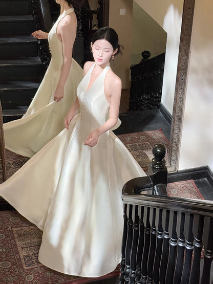 Good Job! 【Luoshen】French Satin Sleeveless Dress with a Fitted Waist and Halter Neck - Simple and Elegant Gown